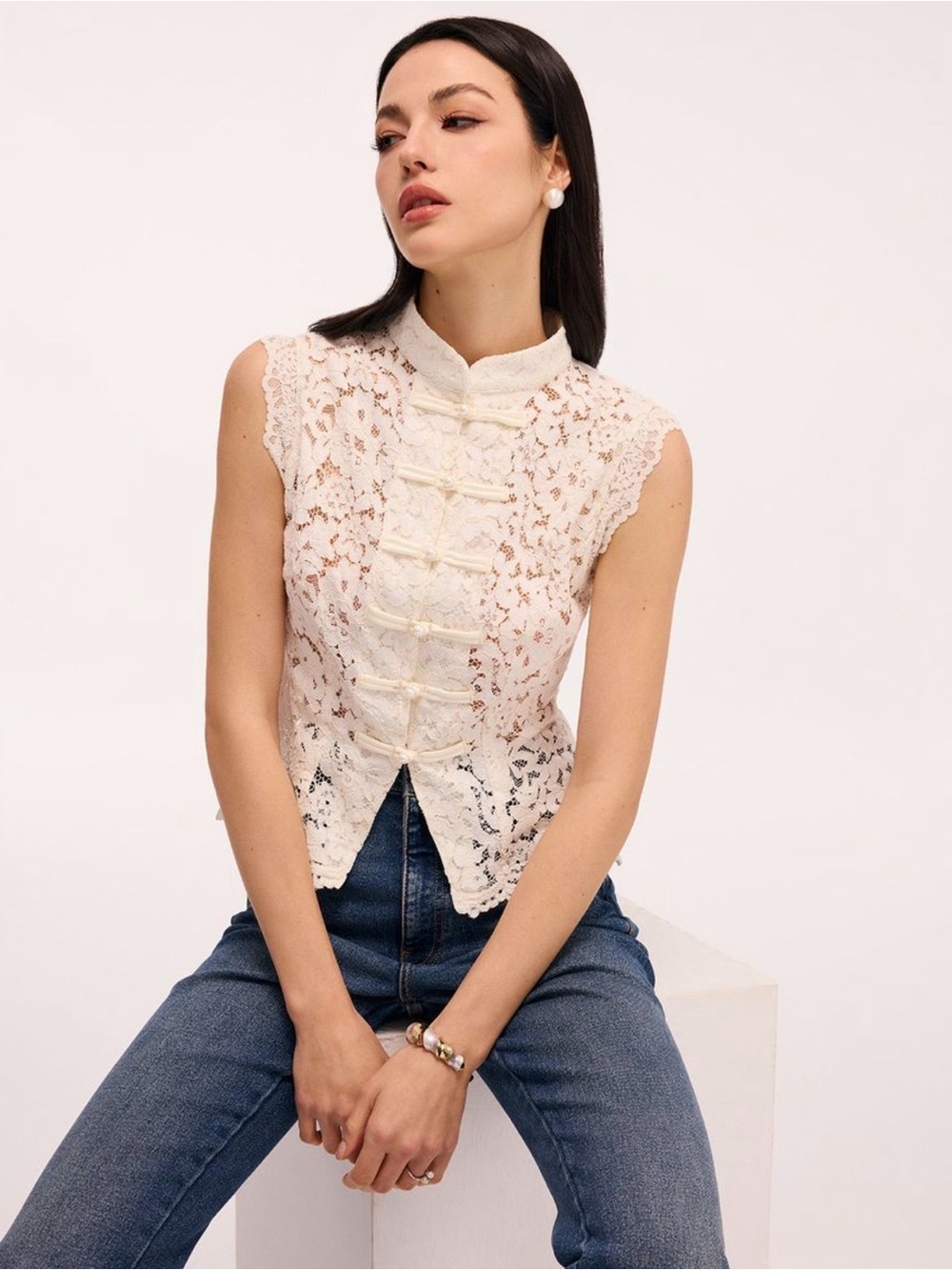 Commense Ivory Lace Mandarin-Collar Sleeveless Top